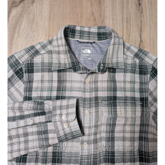 The North Face Size S Flannel Shirt Plaid Long Sleeve Button Up Outdoors Cabin - Picture 3 of 12